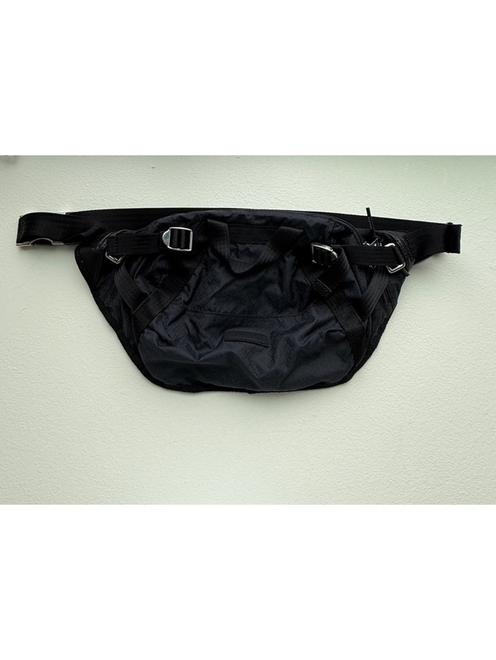 Athleta Black Waist Pack Fanny Pack Over-the-Shoulder Sling with Bungee for Keys